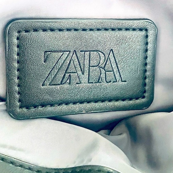 ZARA Black Quilt Gold Chain Handle Bag - Picture 2 of 7